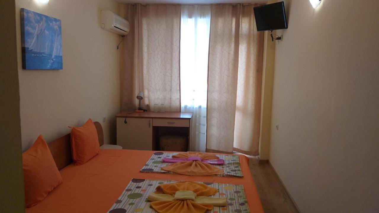 Ivanovi Guest House Primorsko Exteriér fotografie