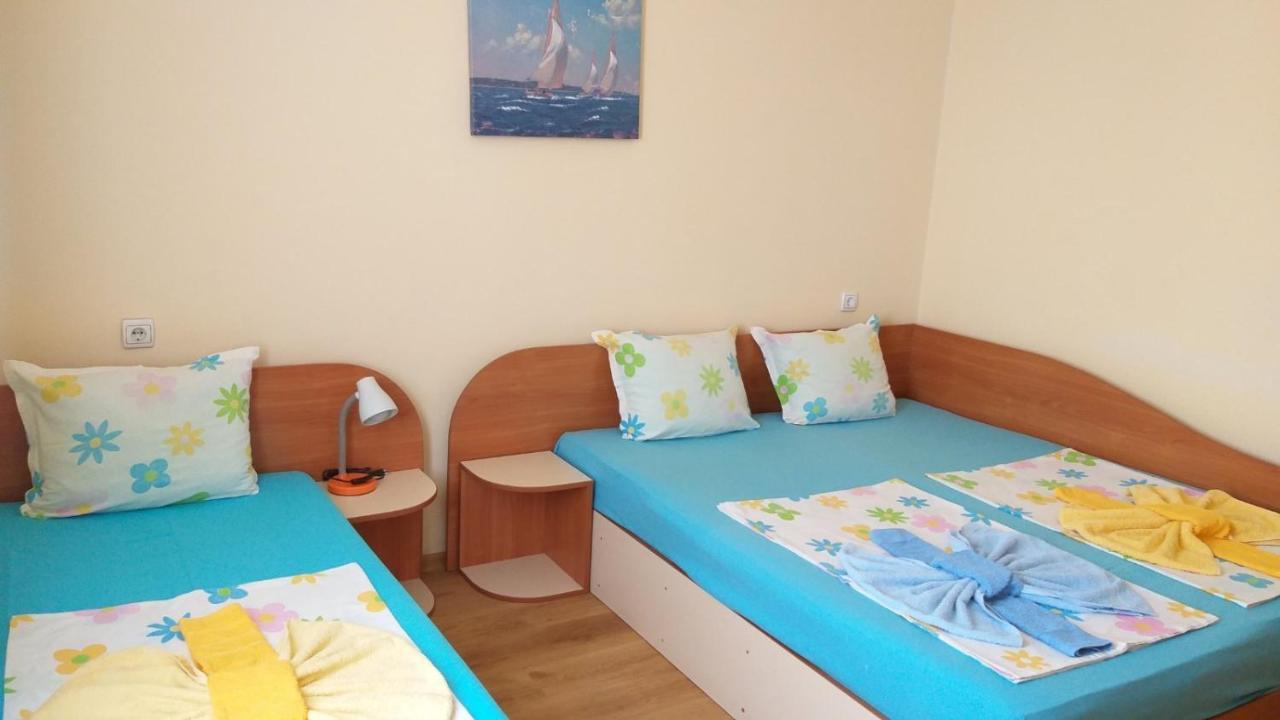 Ivanovi Guest House Primorsko Exteriér fotografie